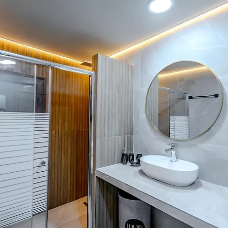 فيلة Kontoulis *